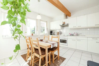 Ferienwohnung in Densberg mit Terrasse