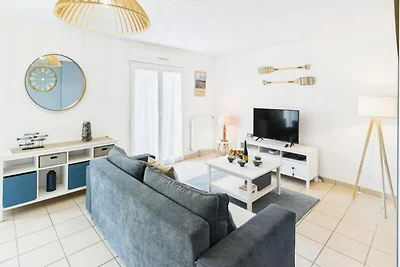 Haus nahe Skidivan Strand mit Garten