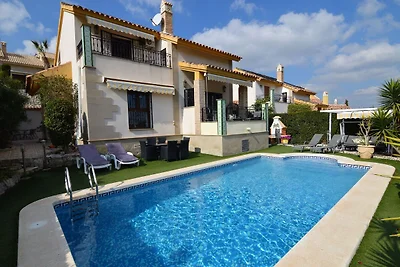Belvilla van OYO Villa Oranje