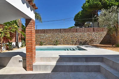 Villa for 4 persons in Costa Brava