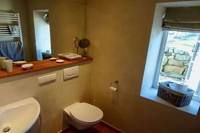 Vakantiehuis in Midlum met zwembad