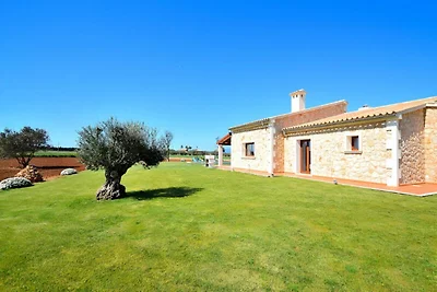 Villa in Muro mit Pool in der Nähe des Strand...