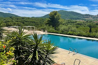 Villa Campo Valerio con grande piscina
