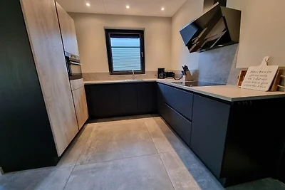 Watervilla in Balk bij Friese Meren