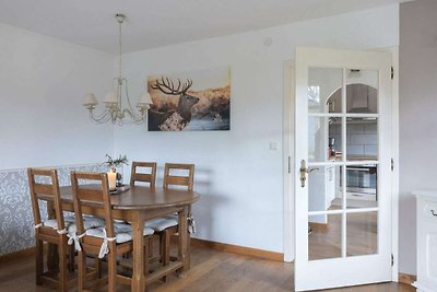 Idyllisches Cottage in Büllingen mit Terrasse