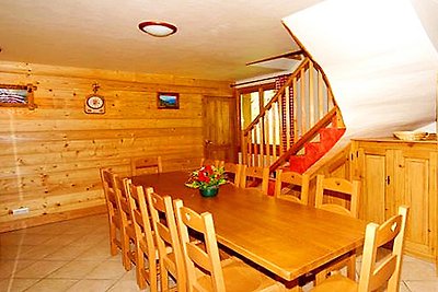 Modernes Chalet mit Balkon