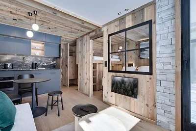 Volledig gerenoveerd appartement, aan de voet...