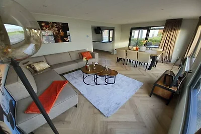 Ferienhaus in Dordrecht mit Terrasse