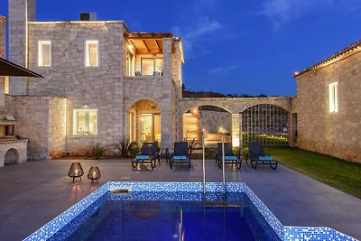 Villa con piscina privata a Chersonissos