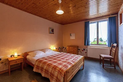 Ferienhaus in Bastogne mit Garten