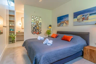 Entspannte und stimmungsvolle Villa für 6 Per...