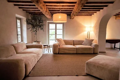 Exclusieve villa aan de groene heuvels van...