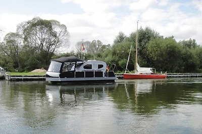 Hausboot auf der Peene, Demmin