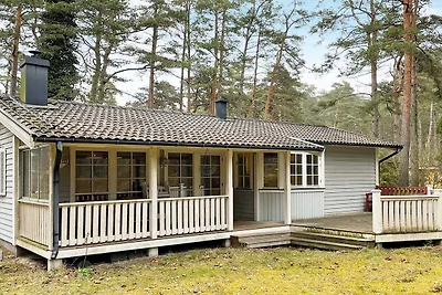 6 Personen Ferienhaus in YNGSJÖ-By Traum