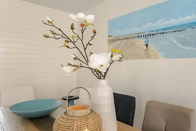 Ferienhaus in Nes mit Schwimmbecken