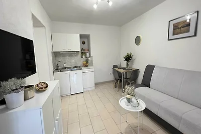 Apartmani Vela Makarska - Studio With Garden...