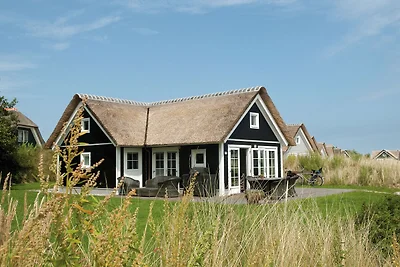 Strohgedecktes Ferienhaus mit 2 Bädern, 1,5 k...