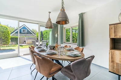 Luxuriöse Ferienvilla für 8 Personen