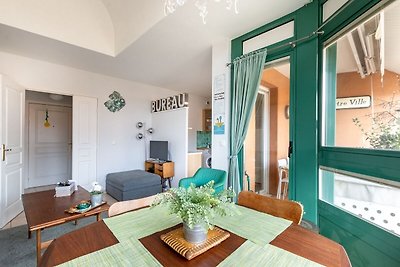 Elegantes Ferienhaus in Nizza mit Balkon