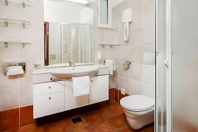 Apartment in Jelsa mit Swimmingpool