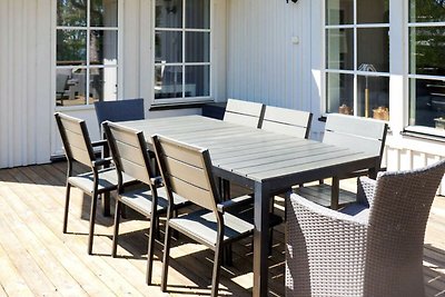 5 person holiday home in Mönsterås