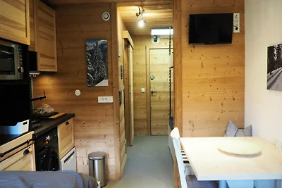 Komplett renoviertes Studio · Direkter Zugang...