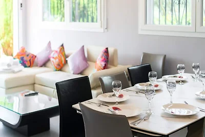 Villa in Roses mit Pool und Blick auf die...