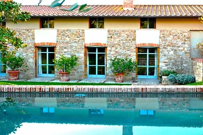Villa in Pian di Sco met zwembad