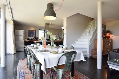 Affascinante casa vacanze a Humain con giardi...