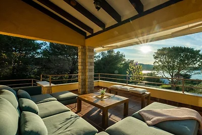 Villa Barotul con piscina