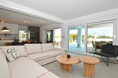 Refined and Inviting Villa in Kanfanar - Four...