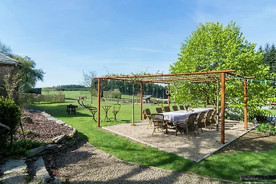 Geräumiges Ferienhaus mit Hinterhof und...