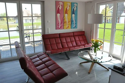 Reetdachhaus am Bodden mit Sauna