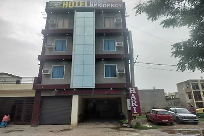 Hotel O Sector 52 Chandigarh