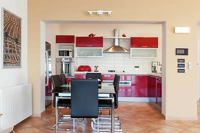 Moderne Ferienwohnung mit Whirlpool in...