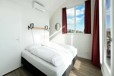 Haus am Wasser mit Terrasse für 6 Personen