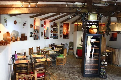 Casa rurale in grotta con piscina