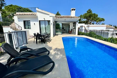 Villa in La Cala de Mijas mit Pool