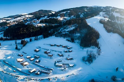 Luxus-Chalet mit Pool und Sauna am Skilift