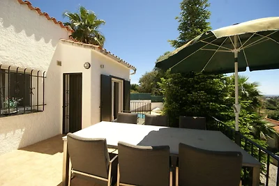 Accogliente casa vacanze con piscina privata