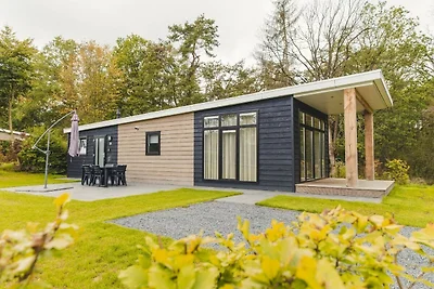 Charakteristisches Chalet mit Garten, am...
