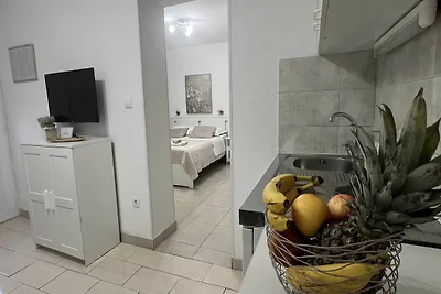 Apartmani Vela Makarska - Studio With Garden...