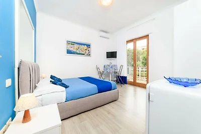 Essentieel mini-appartement met balkon