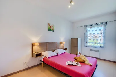Modernes 2-Schlafzimmer-Weinberghaus