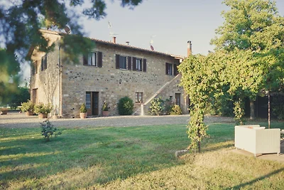 Eingerichtetes Ferienhaus mit Pool