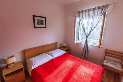 Netter Bungalow in Sumartin mit Garten, Insel...