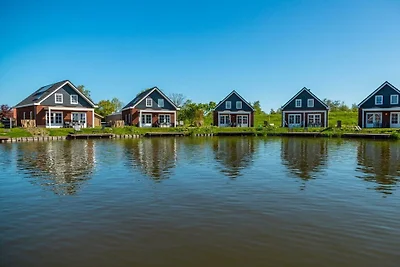 Villa in Medemblik mit Terrasse und Wifi