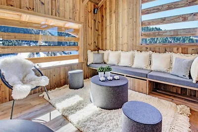 Chalet in La Clusaz mit Innenpool