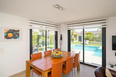 Gemütliche Villa mit eigenem Pool in...