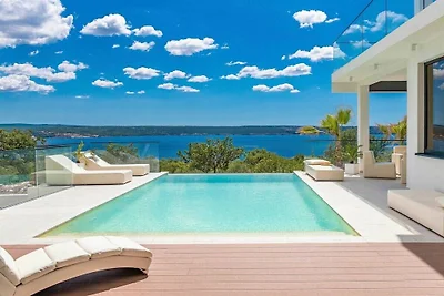 Luxury Villa Michele with heated pool
